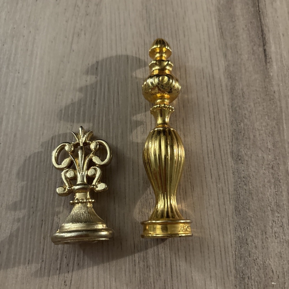 Vintage Avon Gold Tone Metal Envelope Wax Seal Maker Stamp Floral 3-7/16” & “m”